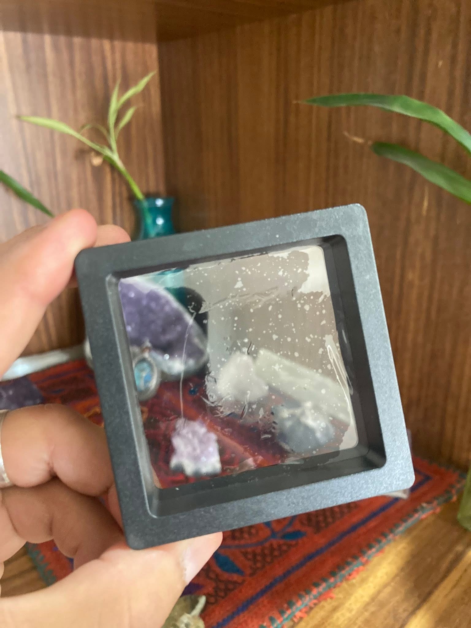 Cubo exhibidor 3D color negro