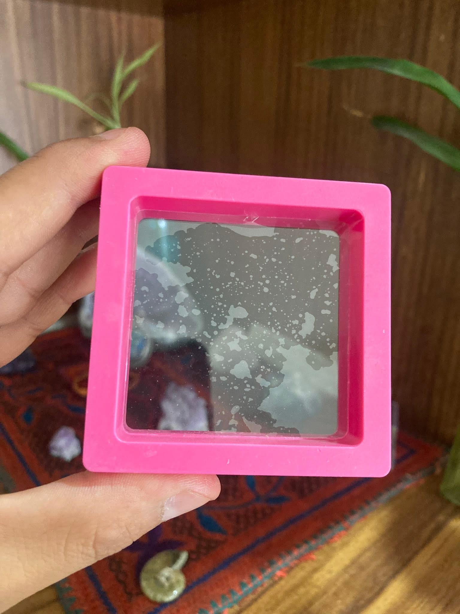 Cubo exhibidor 3D color rosa