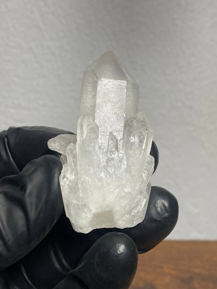 💎 Cluster de cuarzo cristal — formación natural