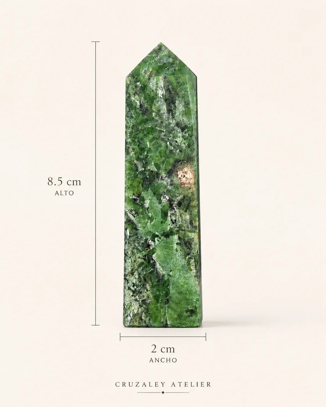 Torre de Diópsido Verde con Fragmentos de Pirita | Mineral Natural de 8.5 cm
