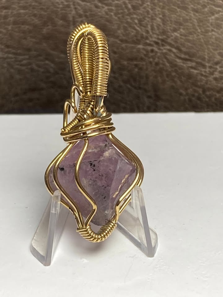 Dije con Amatista Octagonal engarzado con Tumbaga
