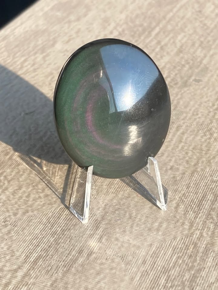 Obsidiana Arcoíris (Incluye base de acrílico)